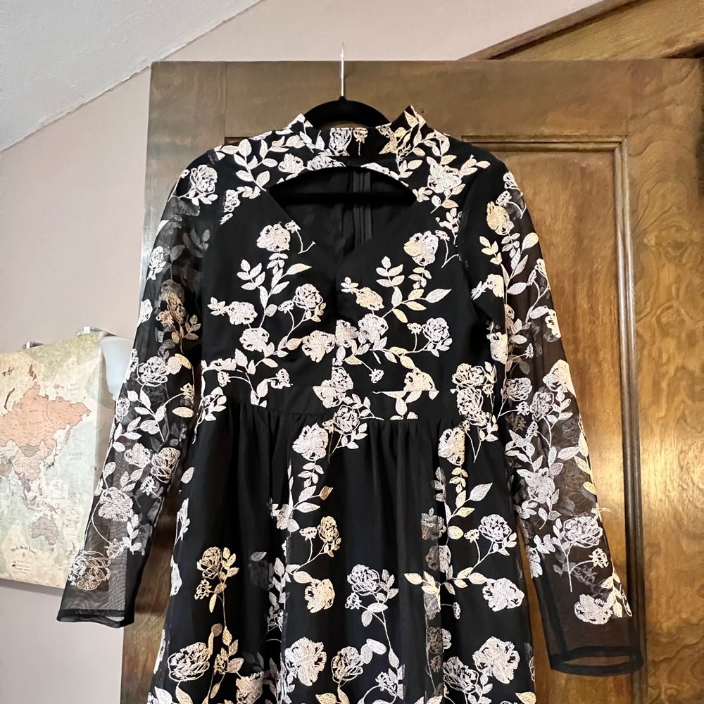 Black Metallic Floral VINTAGE mini dress - Picture 6 of 6